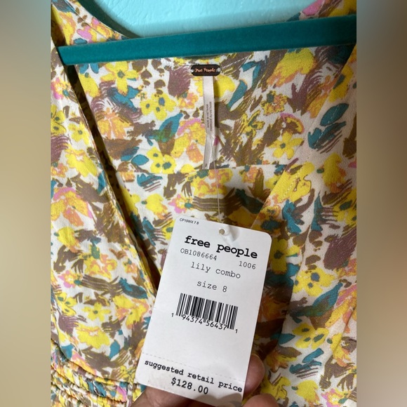 NWT Free People “lily combo” size 8. Short sleeve lined, perfect for Spring! - Picture 4 of 8